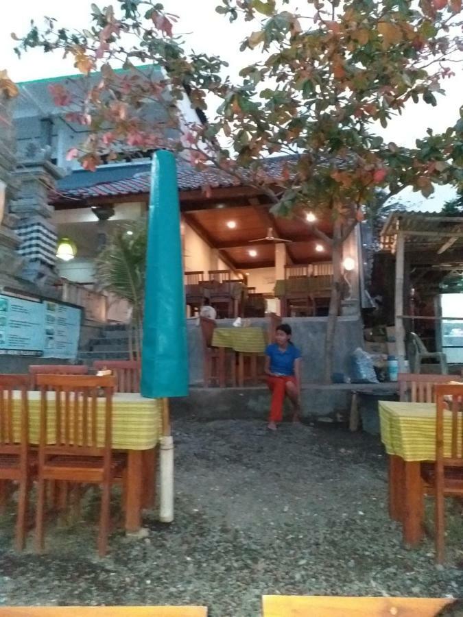 Warung Win & *